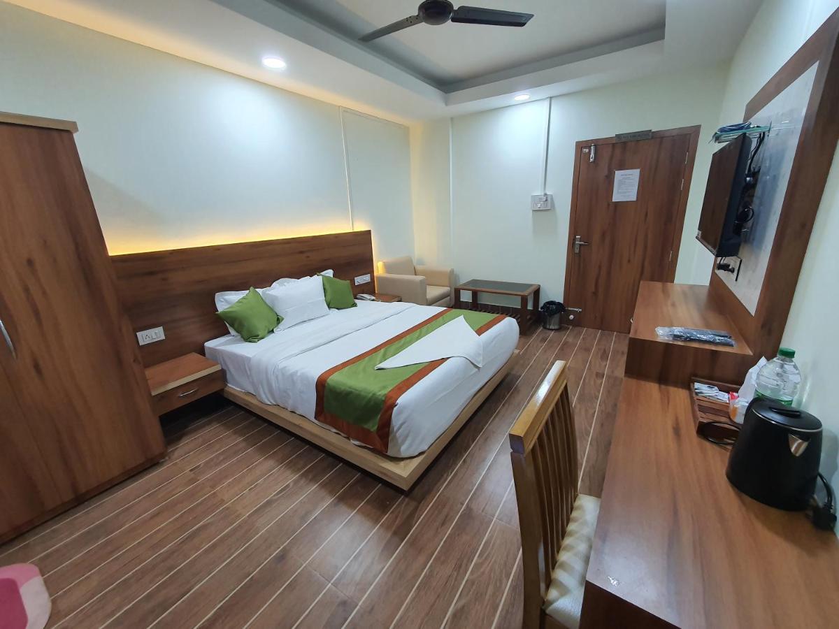 Hotel Deo Volente Sivasagar Esterno foto