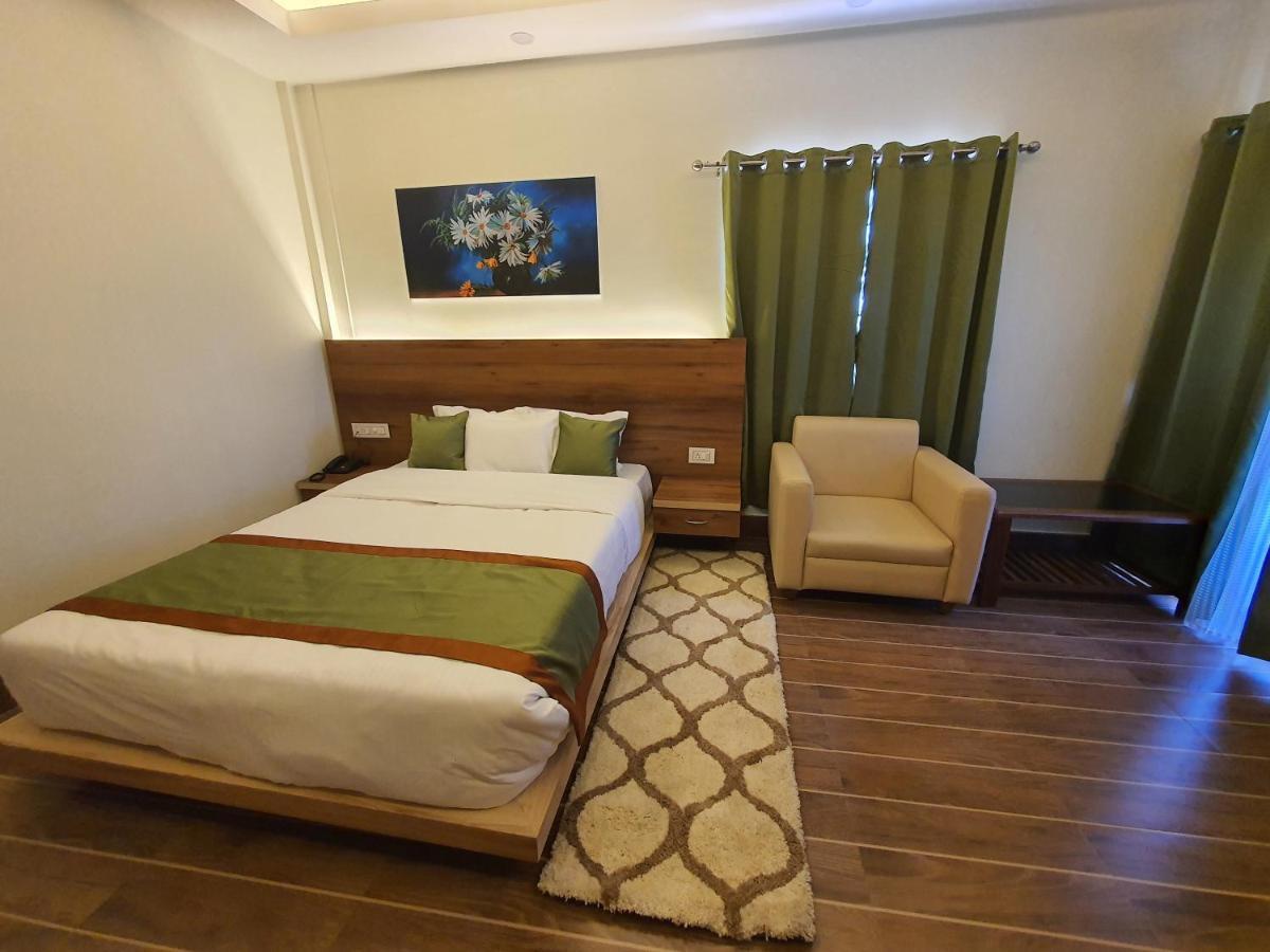 Hotel Deo Volente Sivasagar Esterno foto