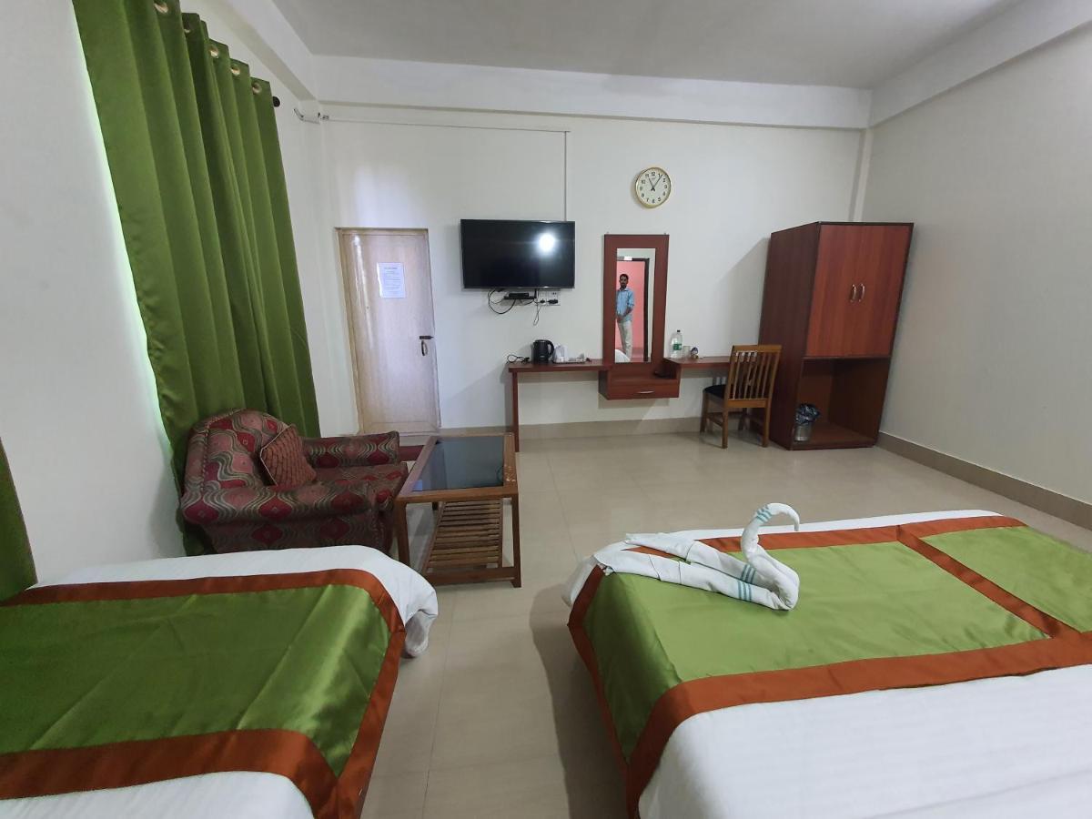 Hotel Deo Volente Sivasagar Esterno foto