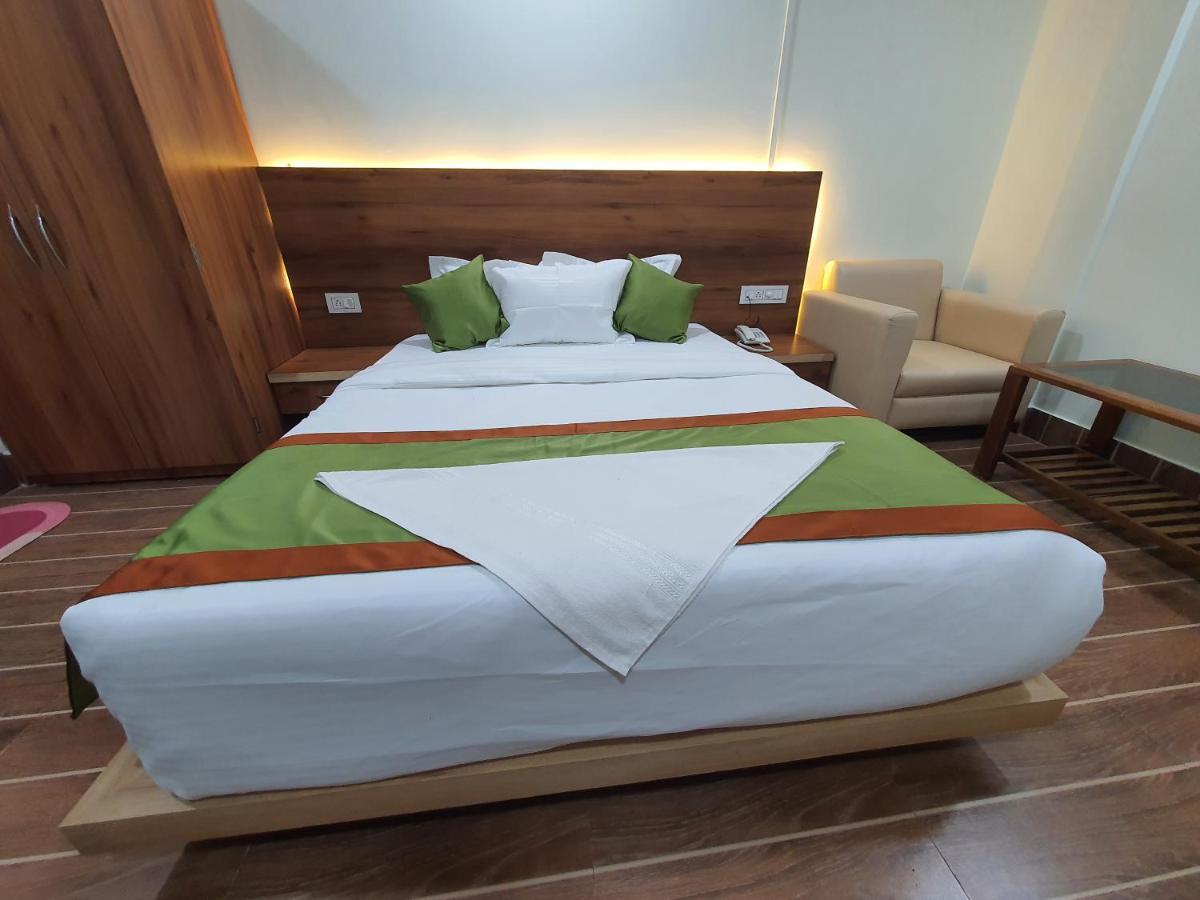 Hotel Deo Volente Sivasagar Esterno foto