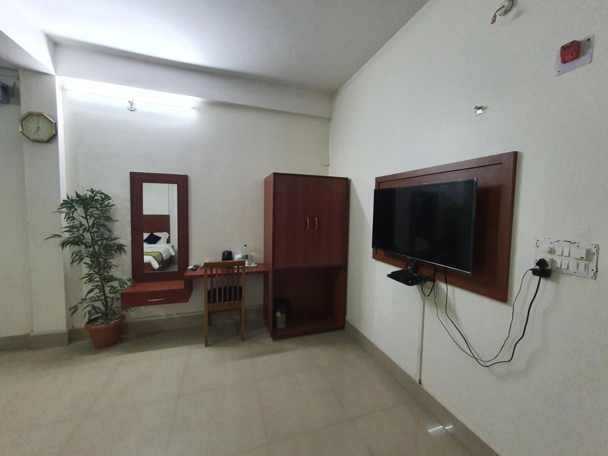 Hotel Deo Volente Sivasagar Esterno foto