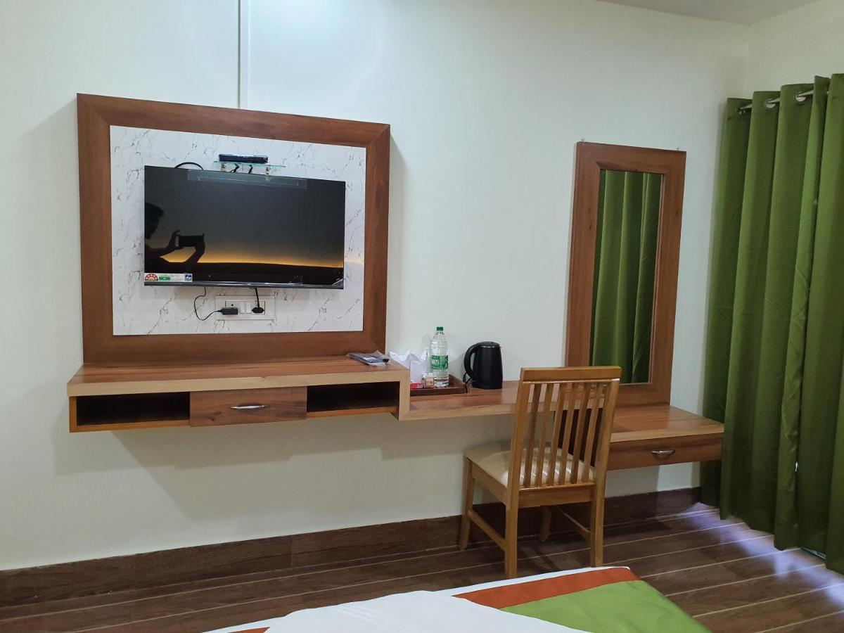 Hotel Deo Volente Sivasagar Esterno foto
